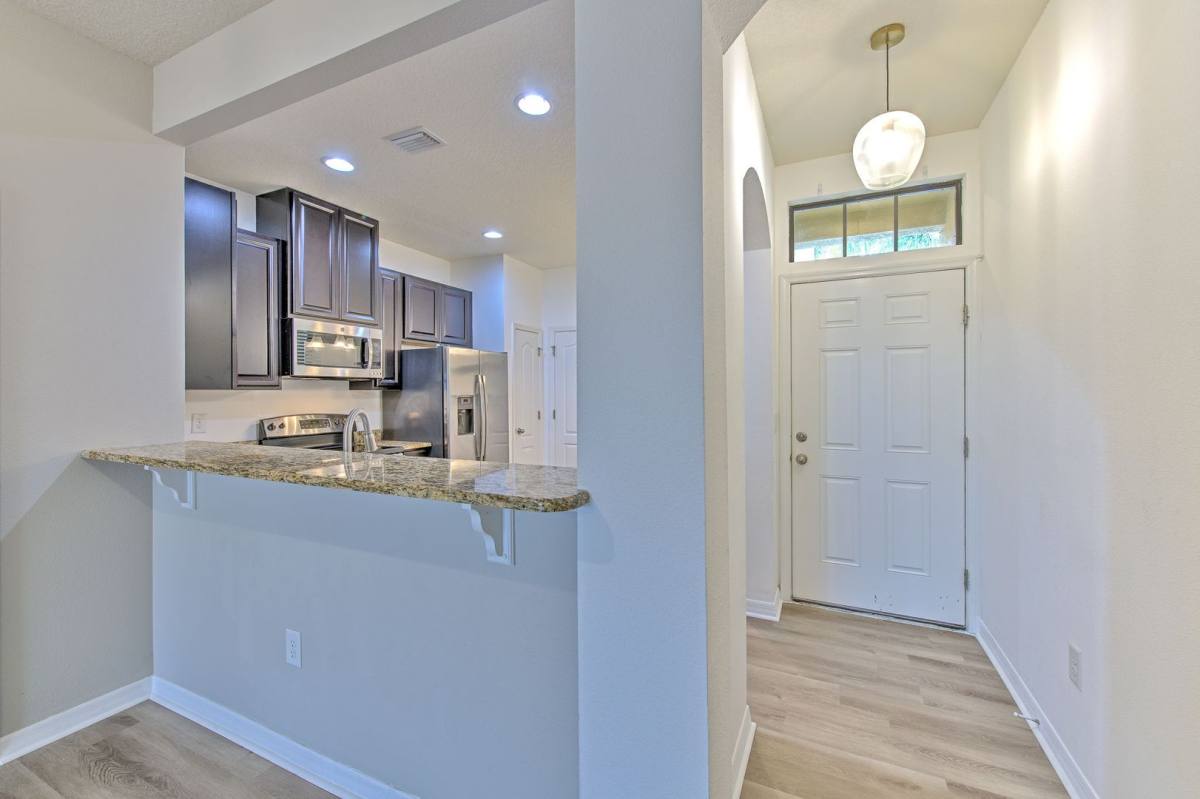 Townhouse for rent at 5116 Bay Isle Circle, Clearwater, FL 33760