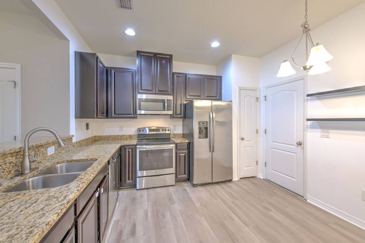 Townhouse for rent at 5116 Bay Isle Circle, Clearwater, FL 33760