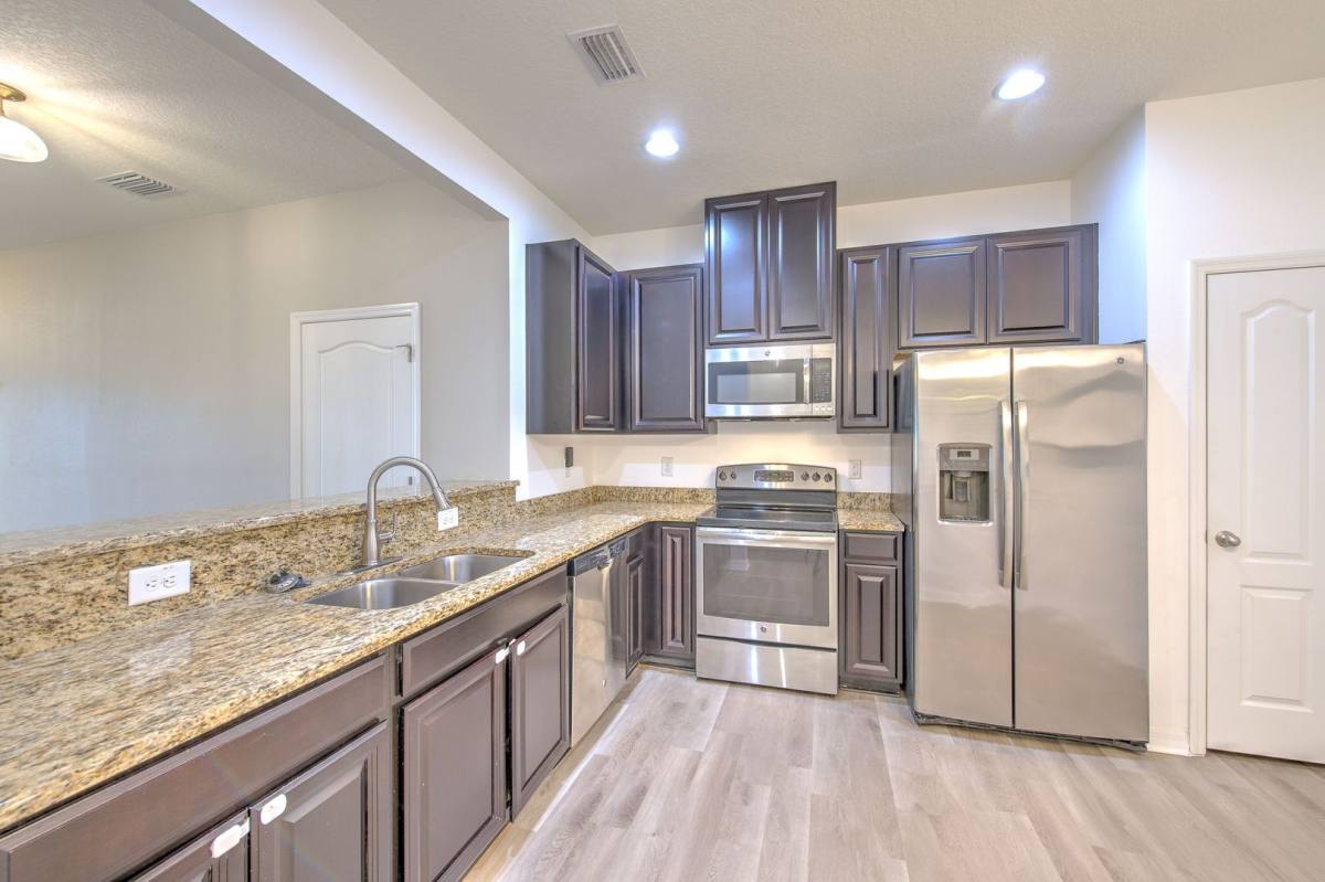 Townhouse for rent at 5116 Bay Isle Circle, Clearwater, FL 33760