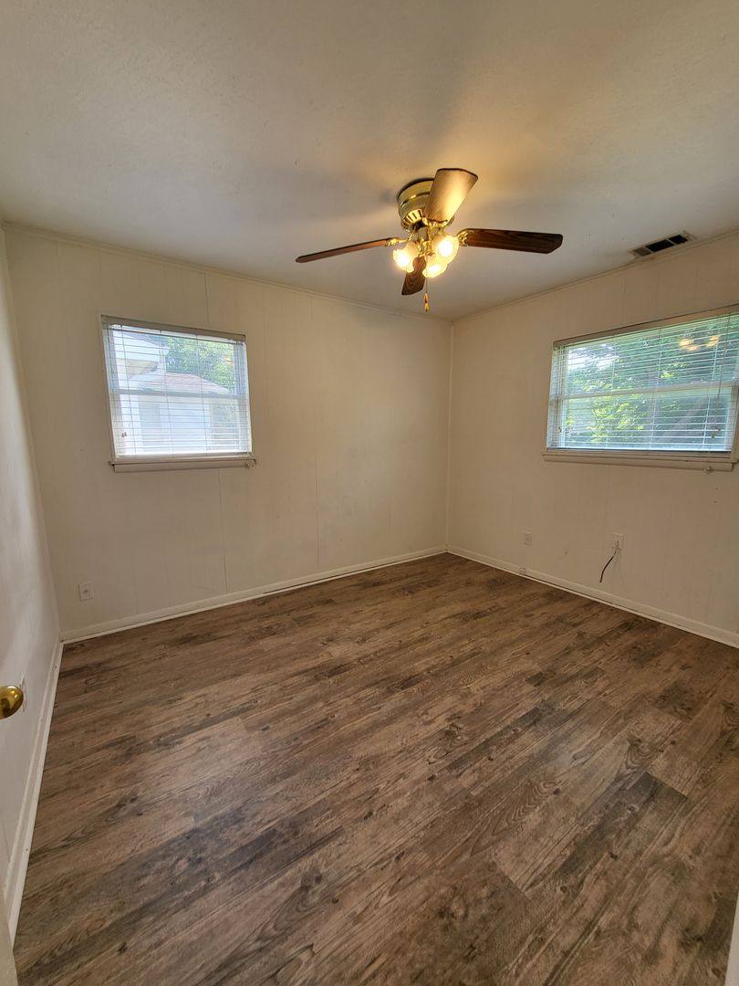 House for rent at 1506 Dakota St, Norman, OK 73069