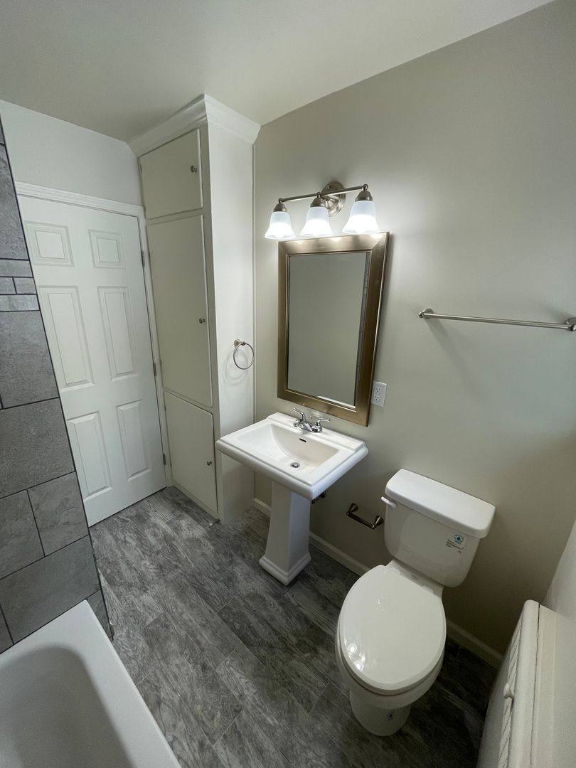 Apartment for rent at 6247 Corbly St, Cincinnati, OH 45230