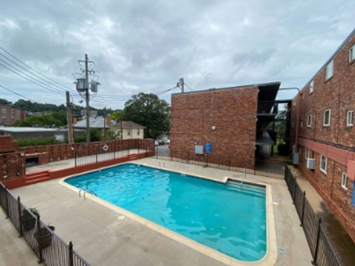 Condo for rent at 2990 Rhodes Circle S #305, Birmingham, AL 35205