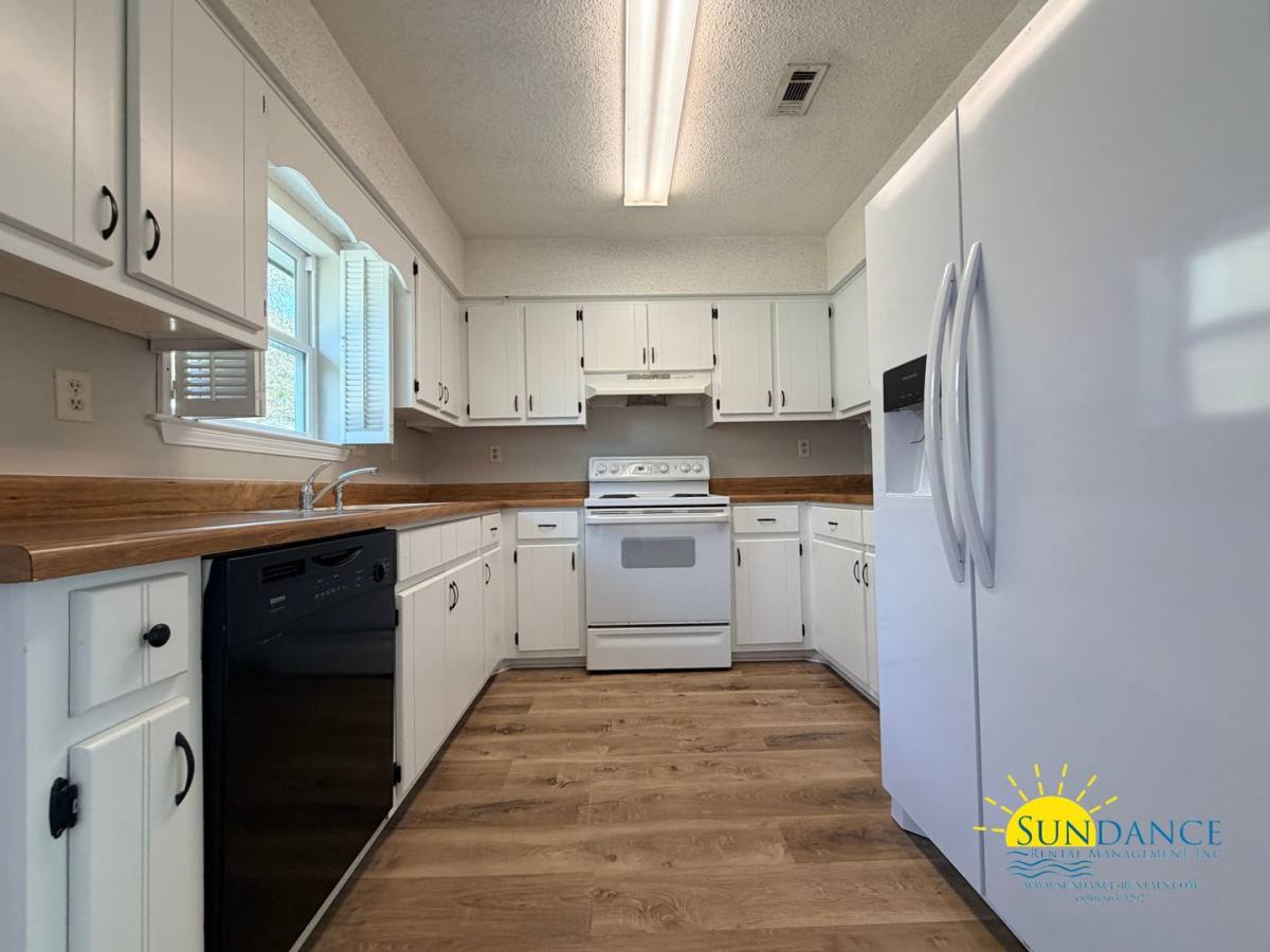 House for rent at 311 Evergreen Dr, Mary Esther, FL 32569