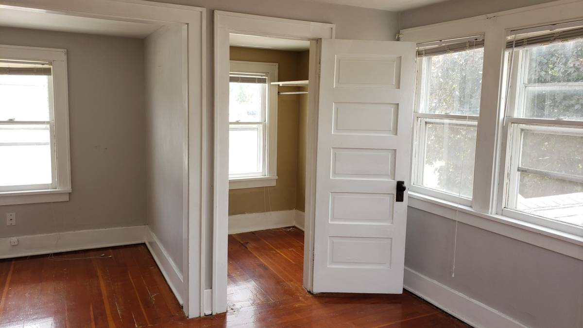 Apartment for rent at 109 5th St NW, Austin, MN 55912