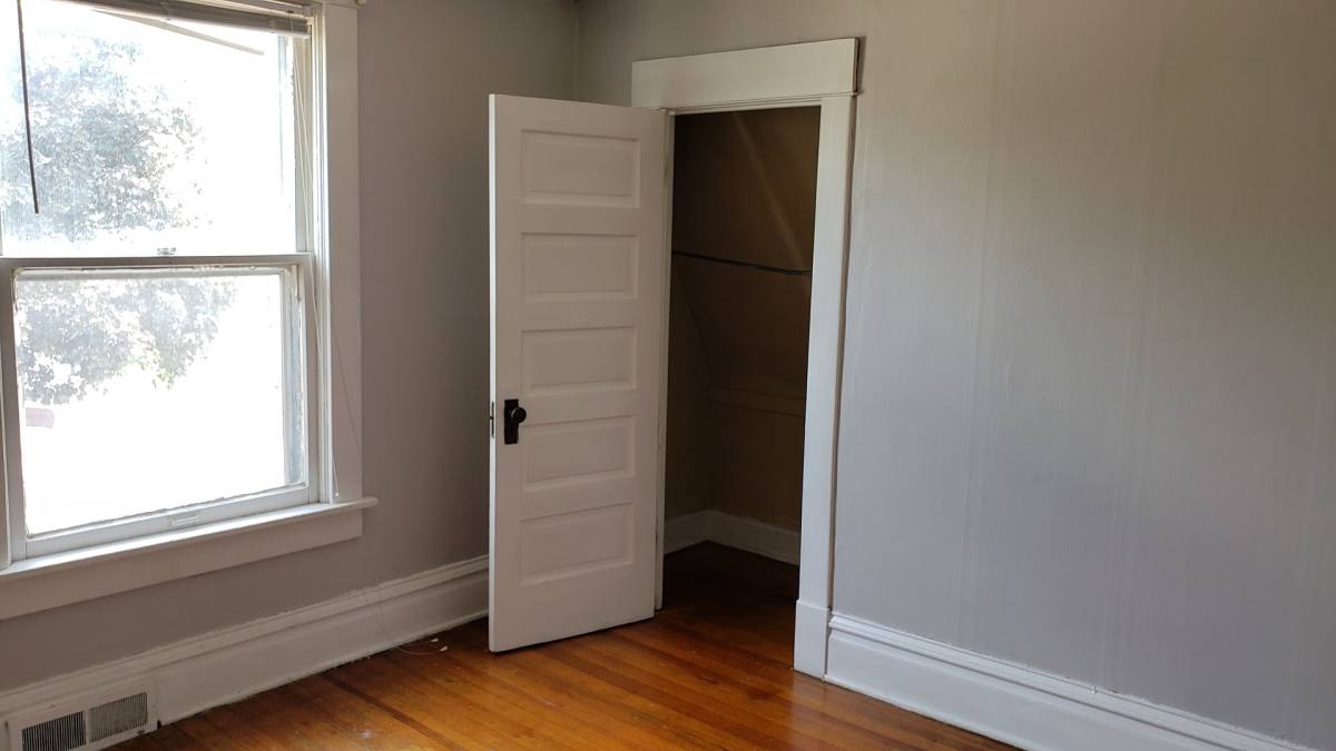 Apartment for rent at 109 5th St NW, Austin, MN 55912