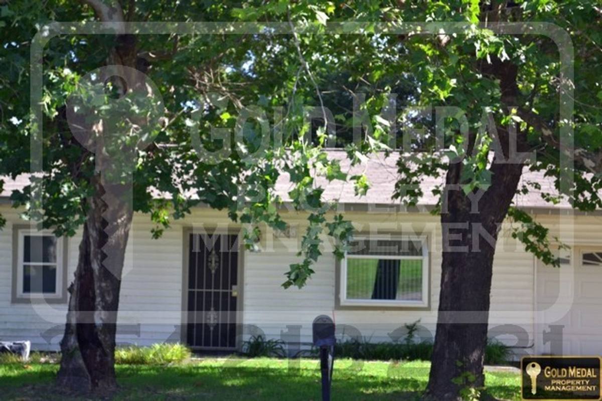 1208 E Ave, Nolanville, TX 76559 - House for Rent