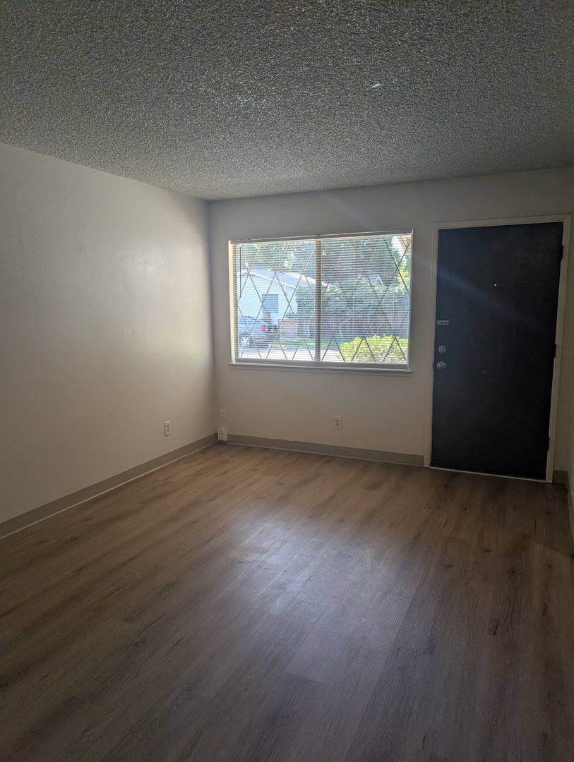House for rent at 1103 Sycamore Ave, Turlock, CA 95380