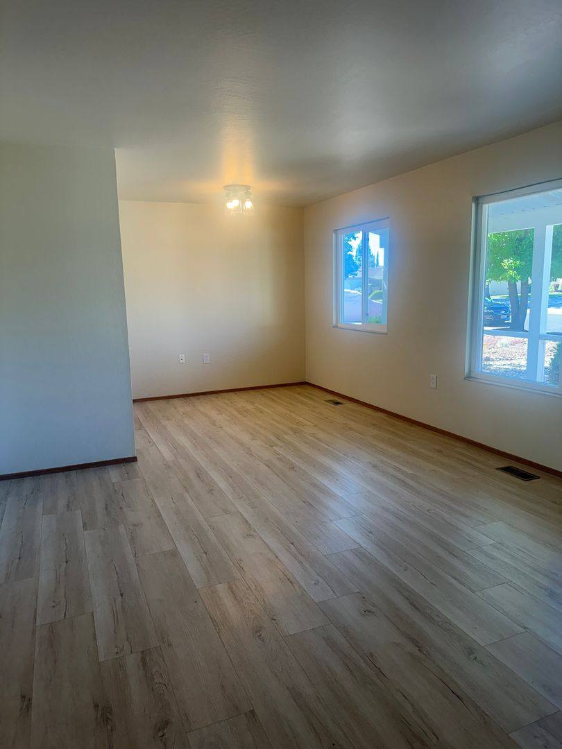 House for rent at 194 Olympic Circle, Vacaville, CA 95687