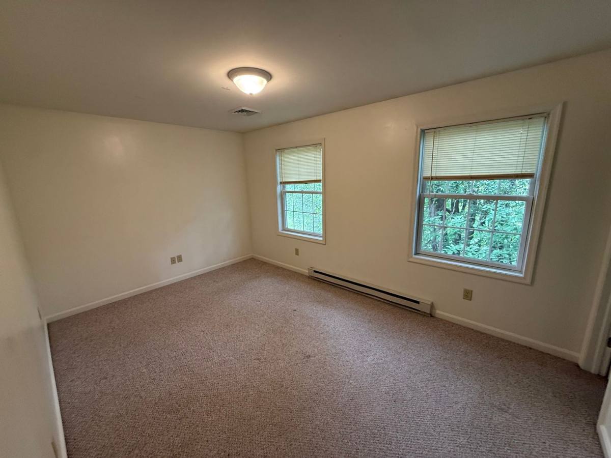 Apartment for rent at 614-616 W King St, Chambersburg, PA 17201