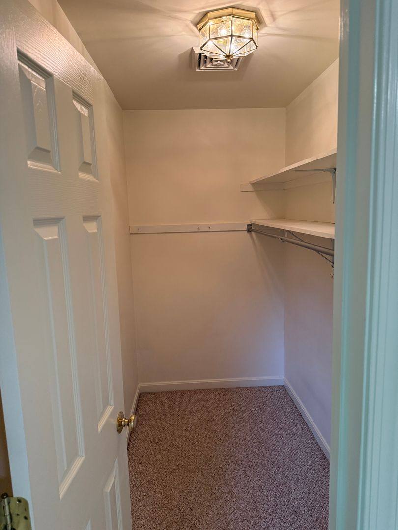 Apartment for rent at 614-616 W King St, Chambersburg, PA 17201