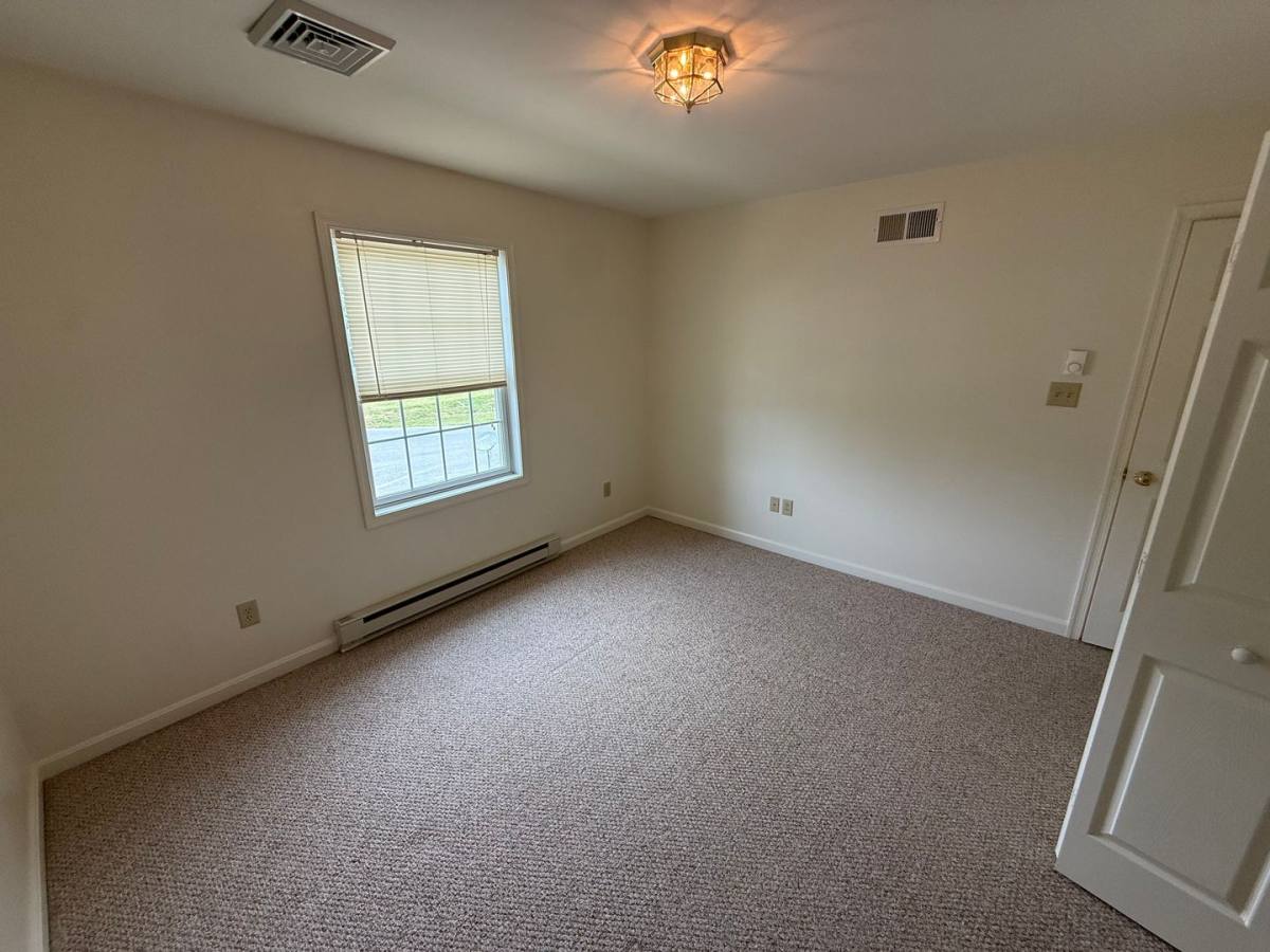 Apartment for rent at 614-616 W King St, Chambersburg, PA 17201