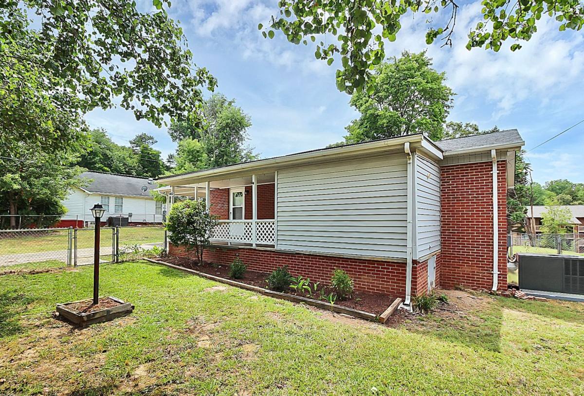 House for rent at 1017 McLain Rd, Kannapolis, NC 28083