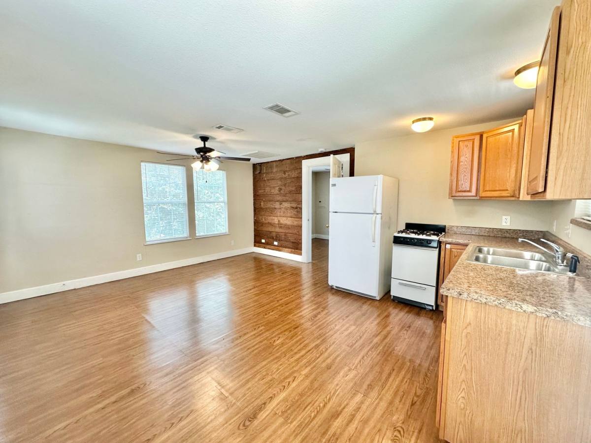 Apartment for rent at 1804- 1808 Bolivar, Denton, TX 76201