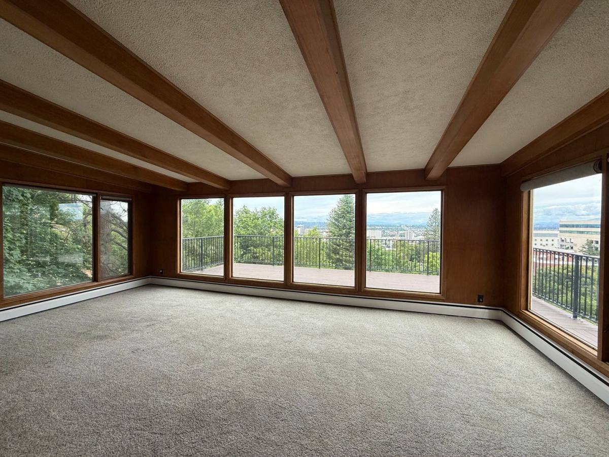 Apartment for rent at 230 W Cliff Dr, Spokane, WA 99204