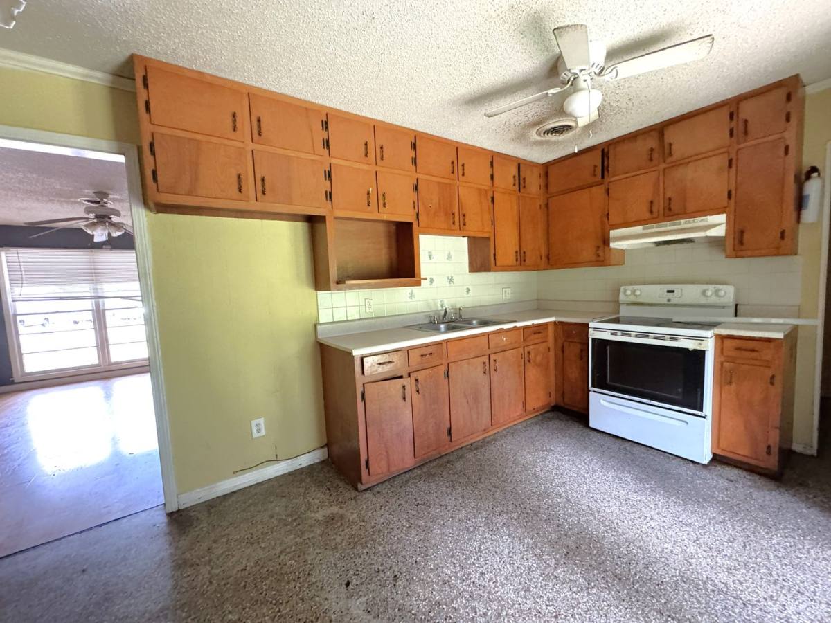 House for rent at 654 Ynestra Dr, Mobile, AL 36609