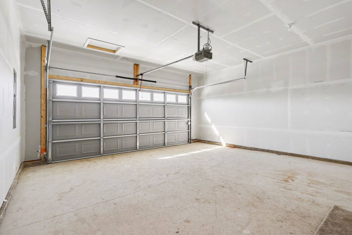 House for rent at 408 N Park Ave, Jackson, MI 49201