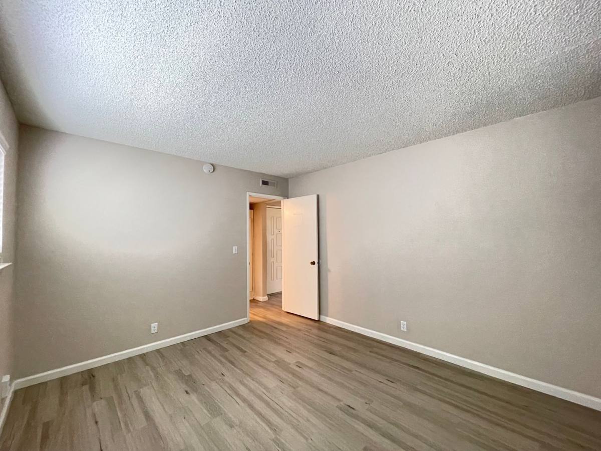 Apartment for rent at 2114 H St, Sacramento, CA 95816