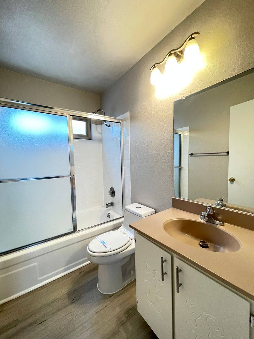 Apartment for rent at 2114 H St, Sacramento, CA 95816