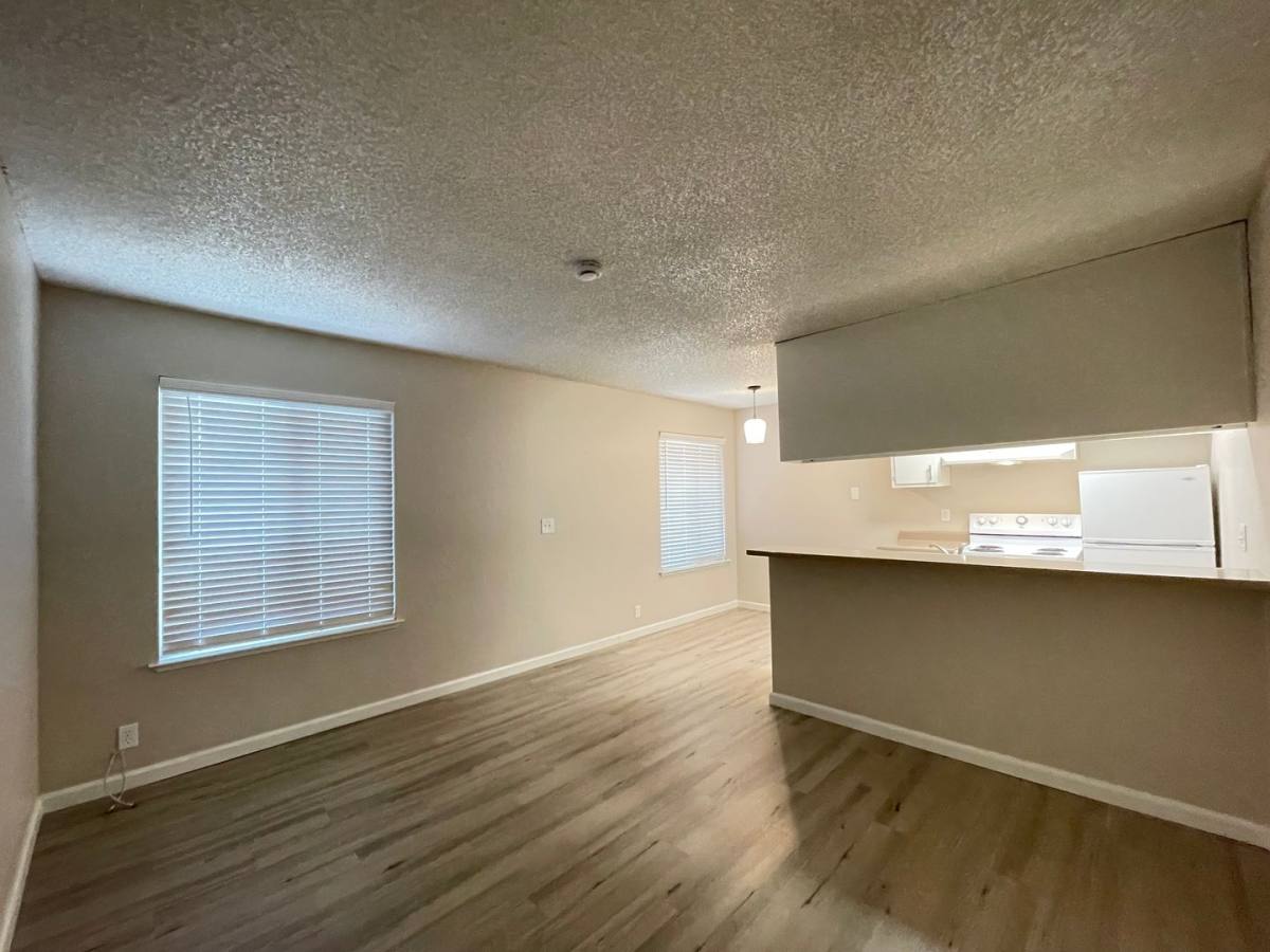 Apartment for rent at 2114 H St, Sacramento, CA 95816