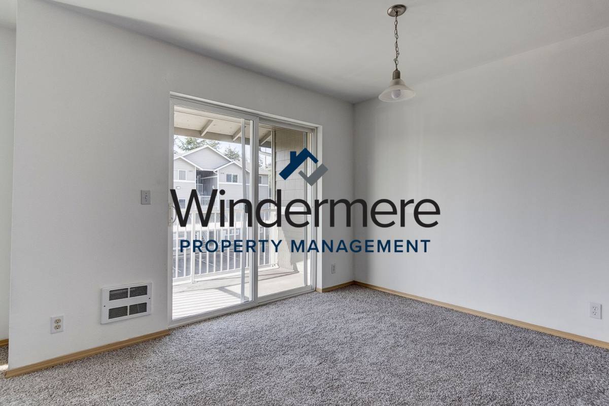 Condo for rent at 1670 SW Mulberry Place, Oak Harbor, WA 98277