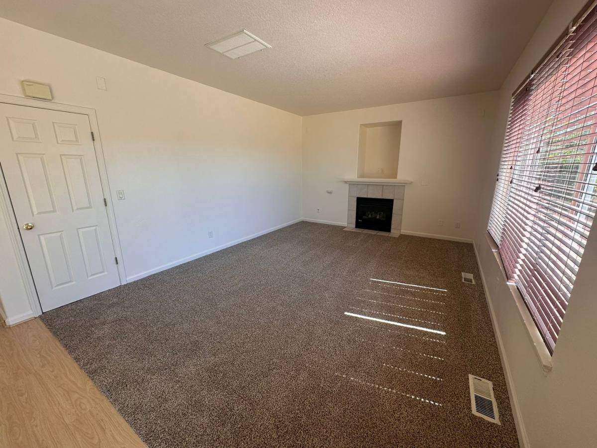 House for rent at 3870 Aerial Way, Eugene, OR 97402