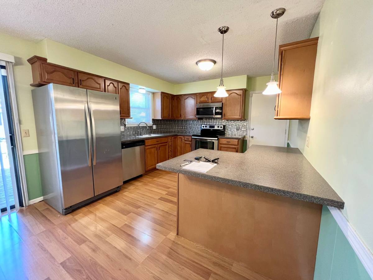 House for rent at 1305 Overlook Dr, Manhattan, KS 66503