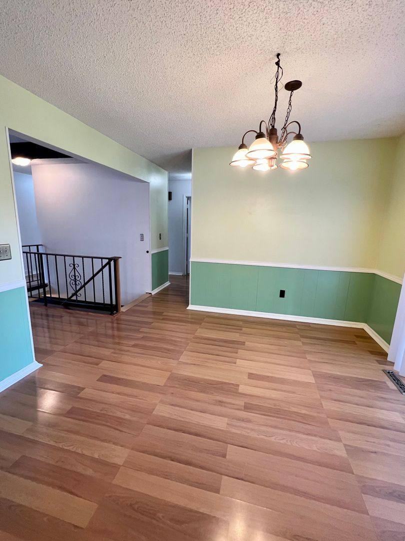 House for rent at 1305 Overlook Dr, Manhattan, KS 66503