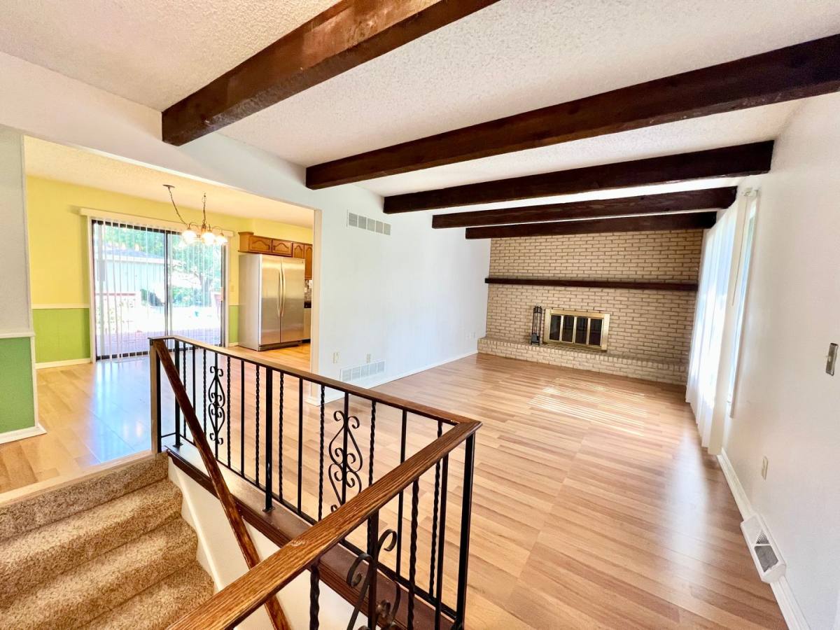 House for rent at 1305 Overlook Dr, Manhattan, KS 66503