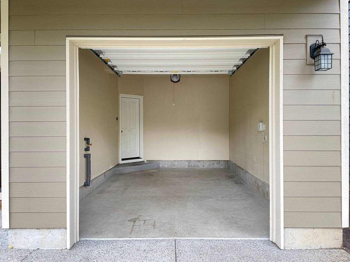 House for rent at 5783 SW Remington Dr, Beaverton, OR 97007