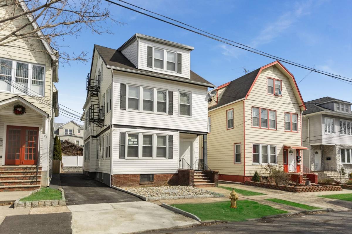 Apartment for rent at 25 Waldo Ave, Bloomfield, NJ 07003
