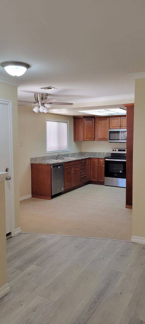 Apartment for rent at 1400 Glenwood Rd, Glendale, CA 91201