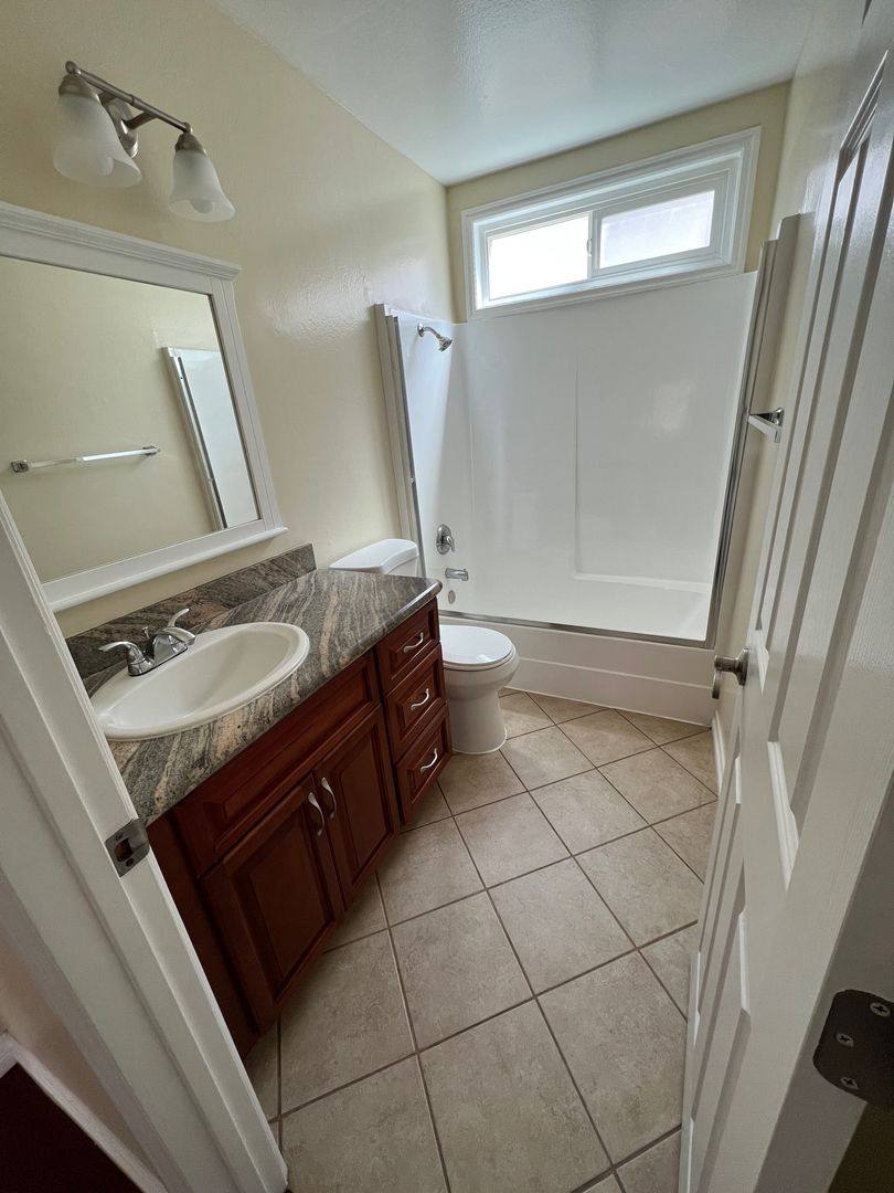 Apartment for rent at 1400 Glenwood Rd, Glendale, CA 91201