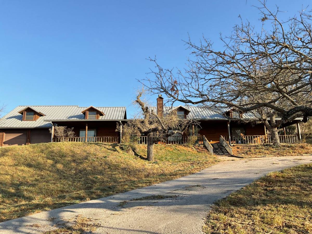 House for rent at 103 Beach Dr, Llano, TX 78643