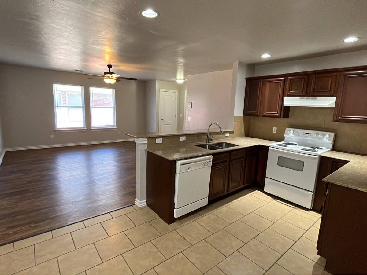 House for rent at 9614 SW 17th St, Oklahoma City, OK 73128