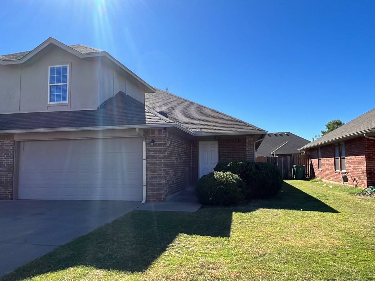 House for rent at 9614 SW 17th St, Oklahoma City, OK 73128