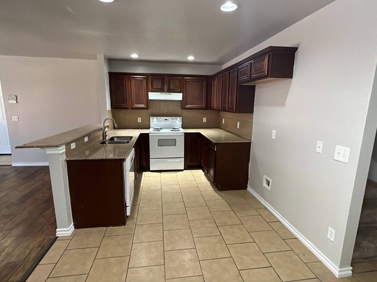 House for rent at 9614 SW 17th St, Oklahoma City, OK 73128