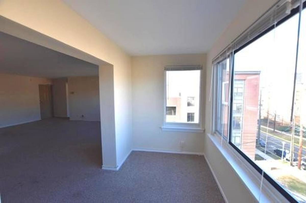 Condo for rent at 4313 Knox Rd, College Park, MD 20740
