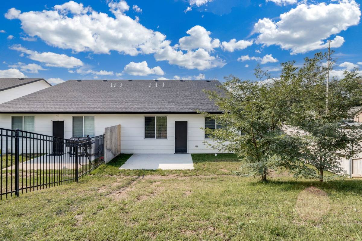 Apartment for rent at 198 S Anna St, Wichita, KS 67209