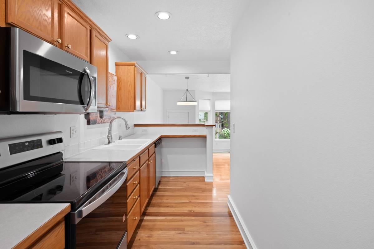 Condo for rent at 3140 NE 103rd Place, Portland, OR 97220