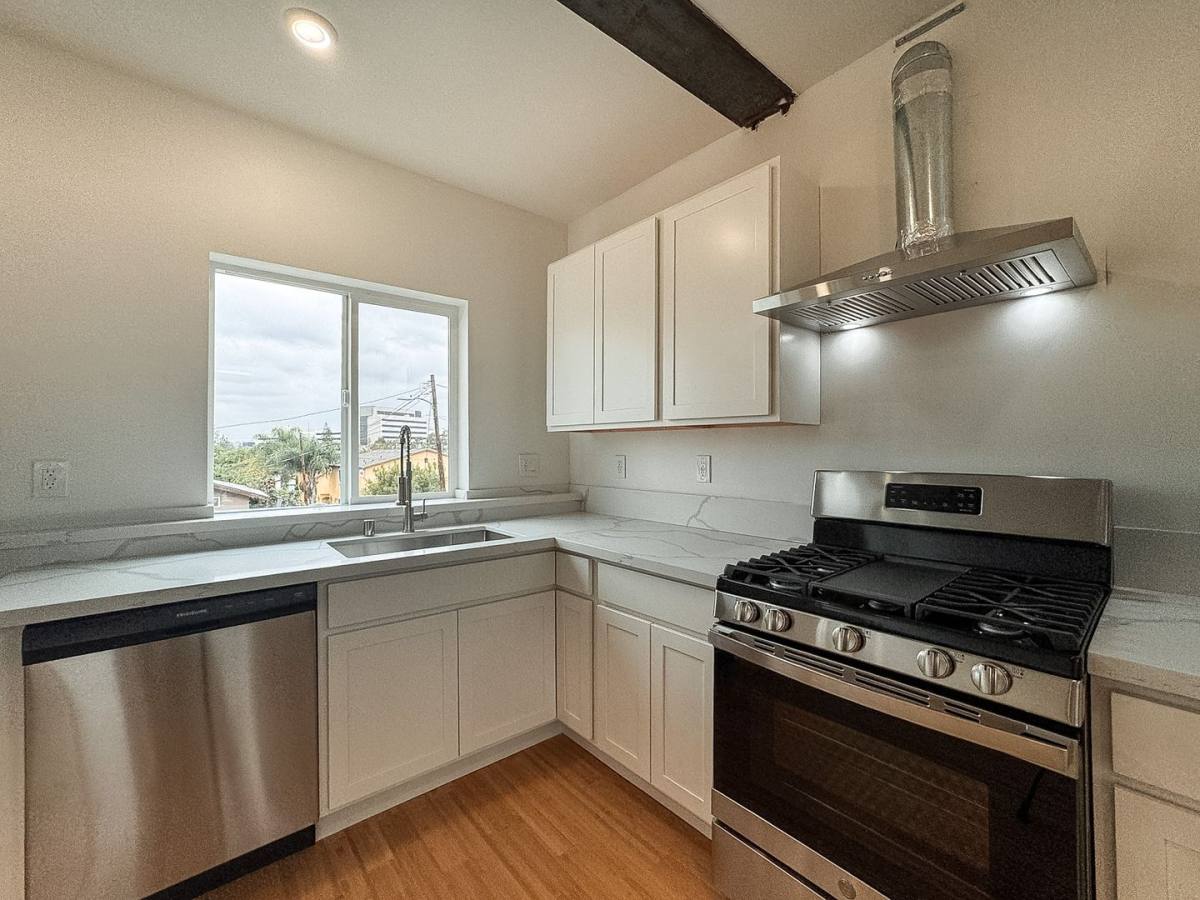 Apartment for rent at 1411 N Tremont St, Los Angeles, CA 90033