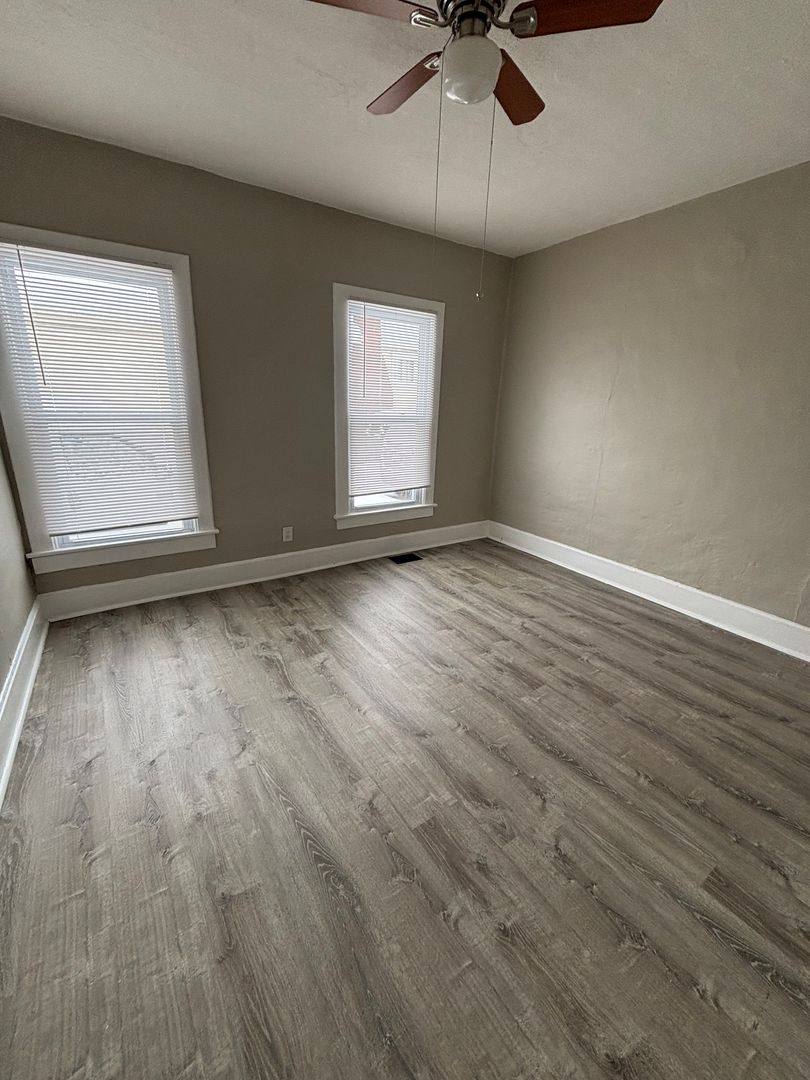 House for rent at 122 Fairlawn Ave, Lexington, KY 40505