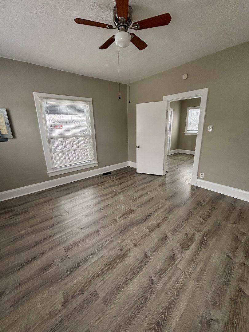 House for rent at 122 Fairlawn Ave, Lexington, KY 40505