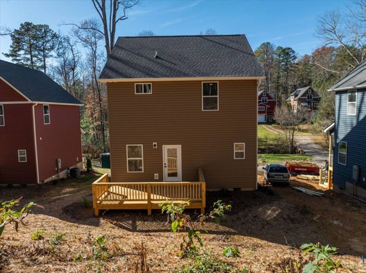 House for rent at 131 Owenby Lane, Black Mountain, NC 28711