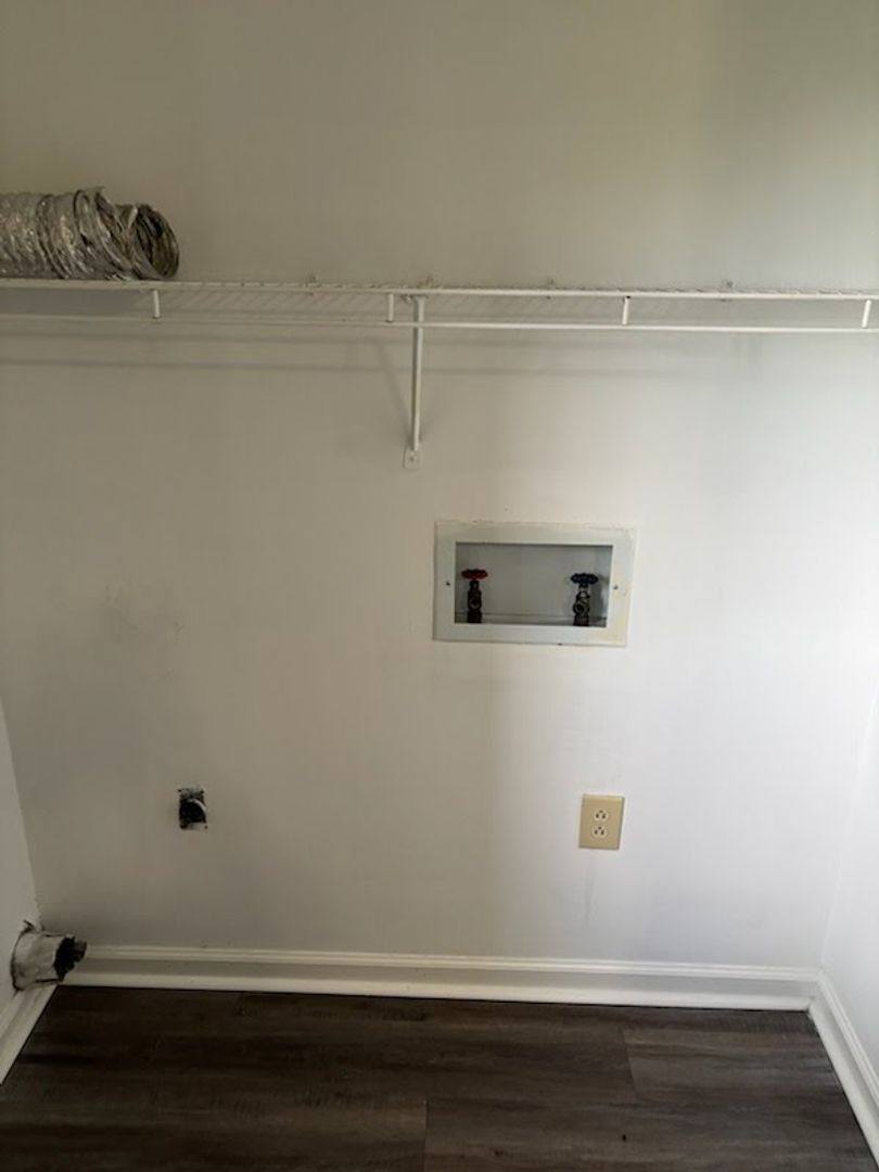 Apartment for rent at 1620 Baltimore Dr, Clarksville, TN 37043