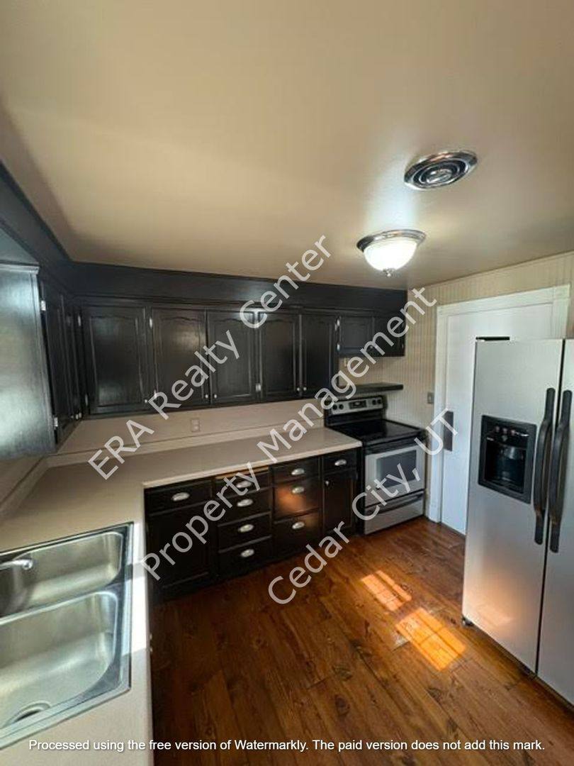 House for rent at 282 S Dewey Ave, Cedar City, UT 84720