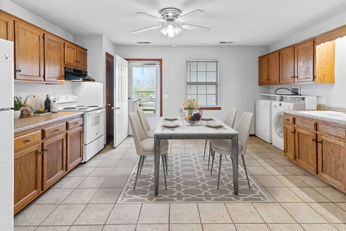 Apartment for rent at 11733 Wood Oak Ave, Richmond, MO 64085