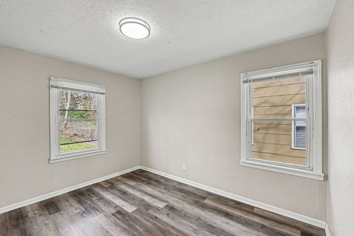 House for rent at 7036 Bellefontaine Ave, Kansas City, MO 64132
