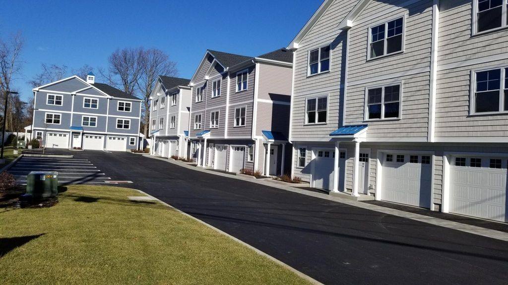 Apartment for rent at 63 Plains Rd, Milford, CT 06460