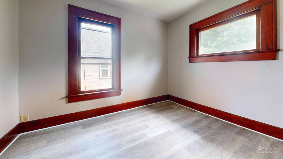 Apartment for rent at 2295 SW 11th St, Akron, OH 44314