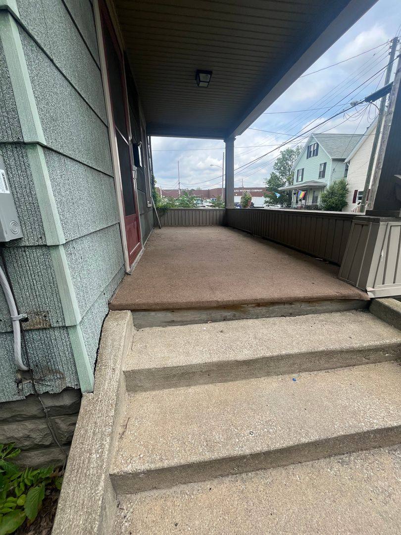 Apartment for rent at 2295 SW 11th St, Akron, OH 44314